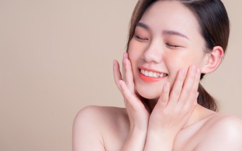 Dưỡng chất 'vàng' trong sữa mẹ tăng đề kháng cho trẻ